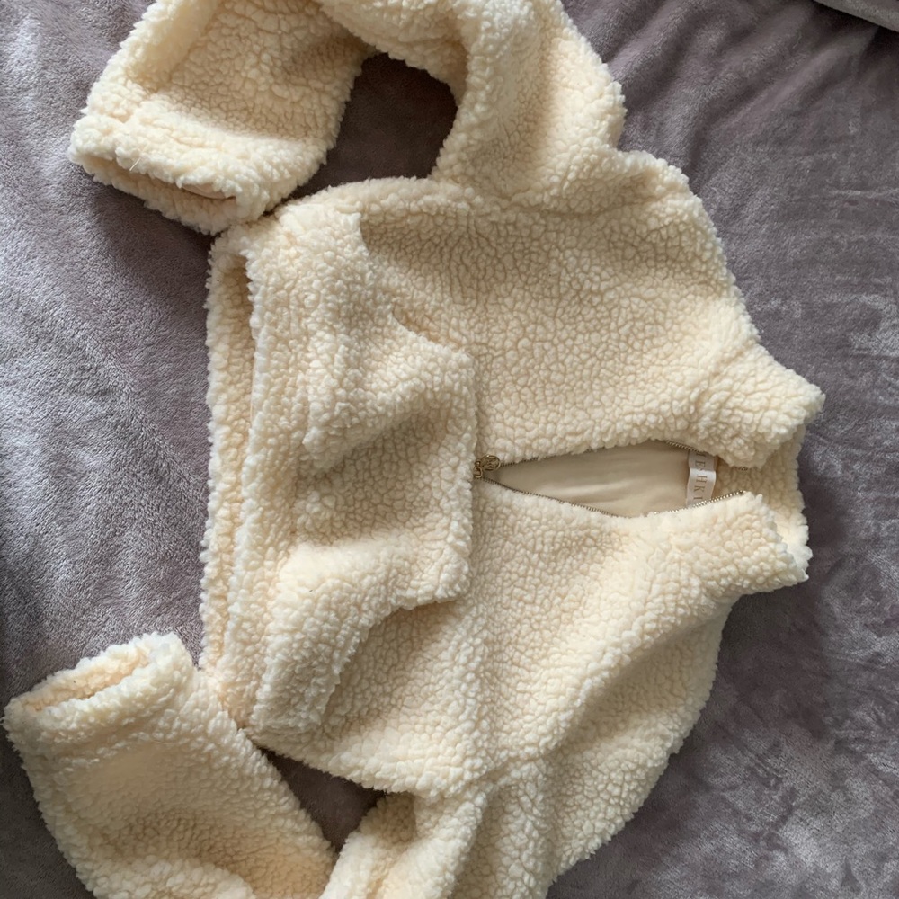 Meshki Cropped Sweater - Picture 3 of 7
